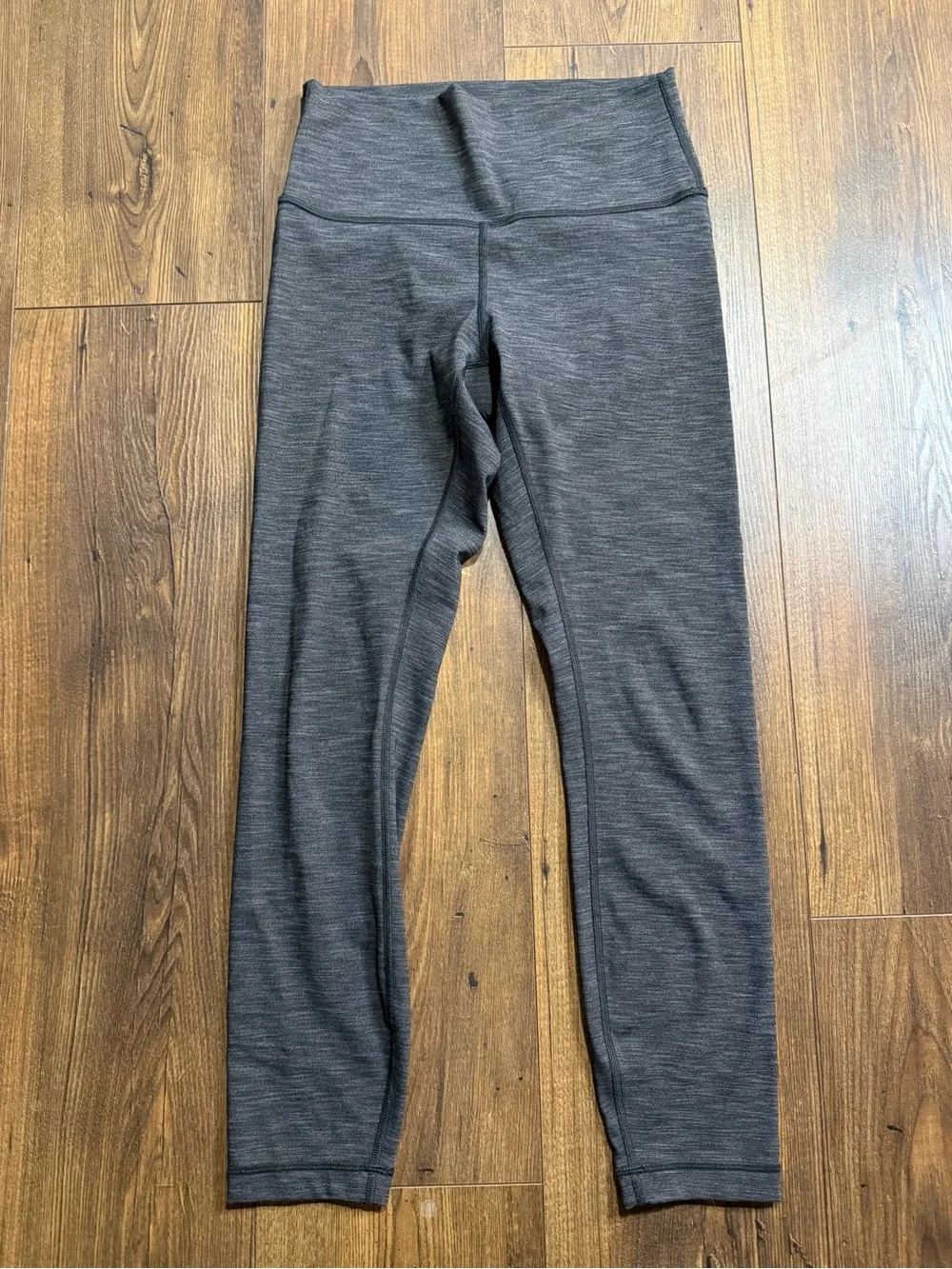Lululemon Gray Heathered Cropped Leggings Womens Size 6 High Rise Yoga Pants